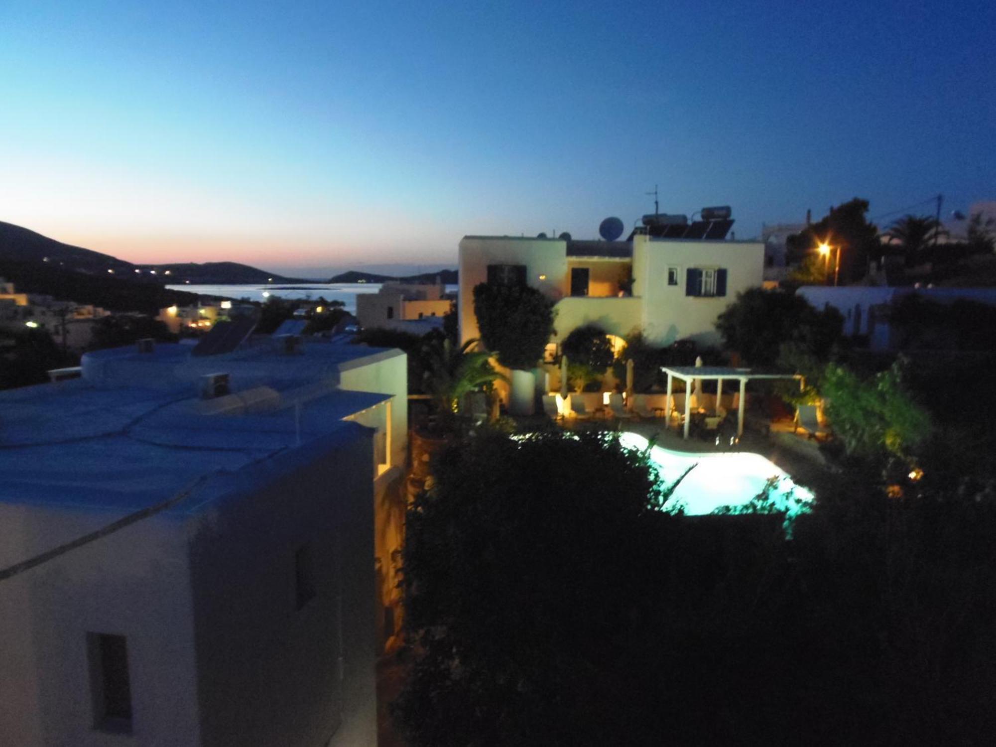 Hotel Manos Naousa Exteriör bild