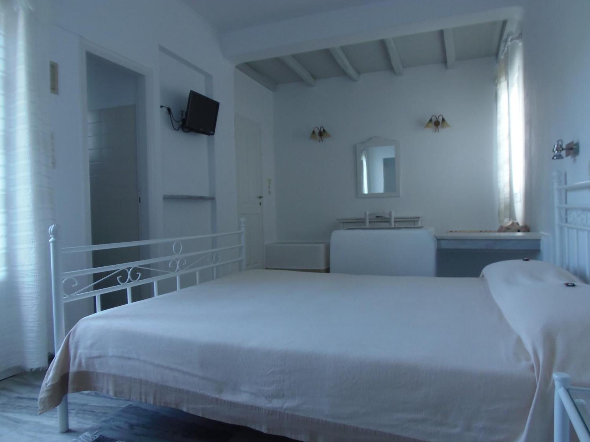 Hotel Manos Naousa Rum bild